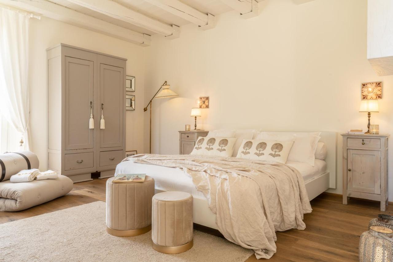 Casavostra - Ambience Suites Ostra Vetere Exteriér fotografie