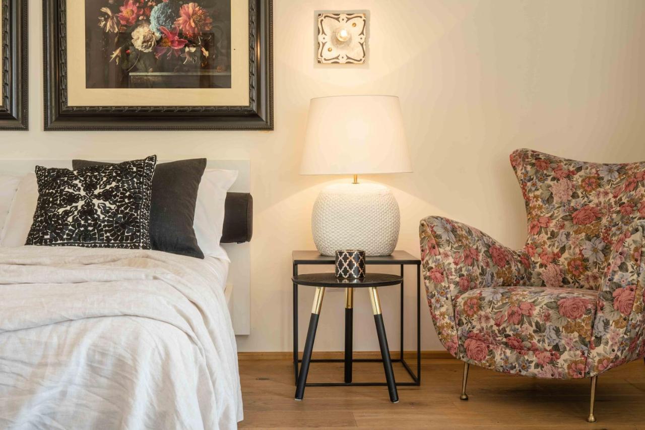 Casavostra - Ambience Suites Ostra Vetere Exteriér fotografie